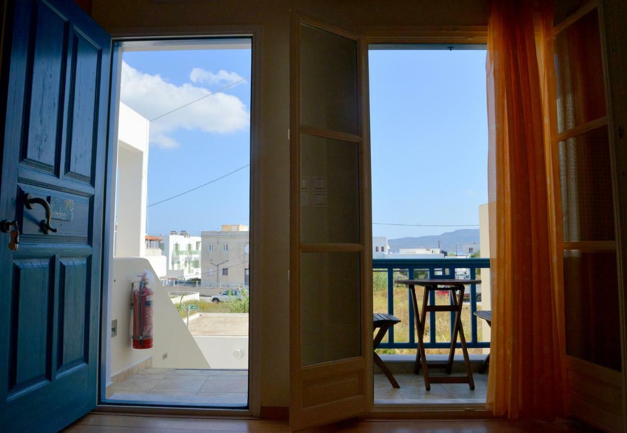 Finikas Studios Adamantas  ภายนอก รูปภาพ