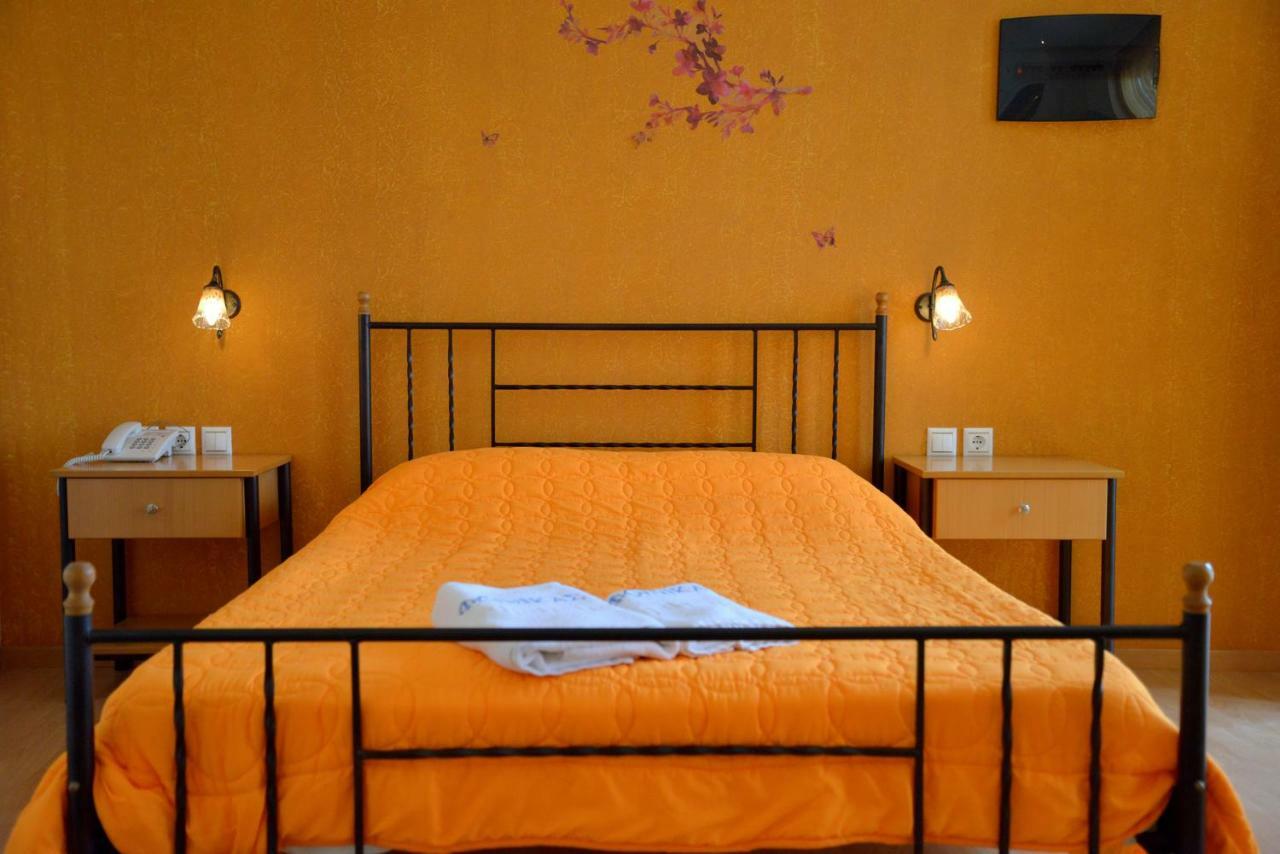 Finikas Studios Adamantas  ภายนอก รูปภาพ